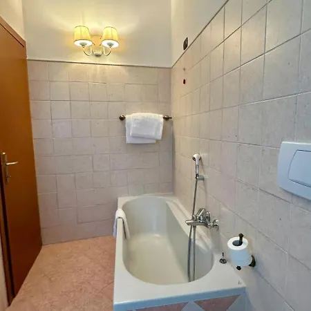 Aparthotel La Ruota Del Mulino 4*